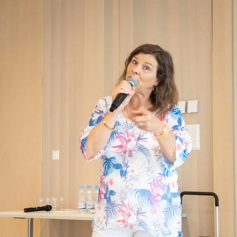 Schlagerkonzert mit Yvonne Suter im Pflegezentrum Baar.